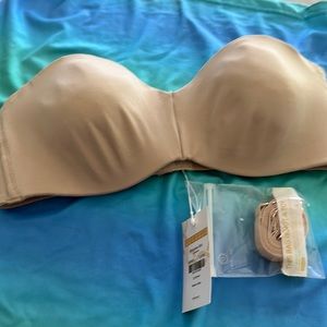 *NWT* Beige Strapless Bra Size 32B